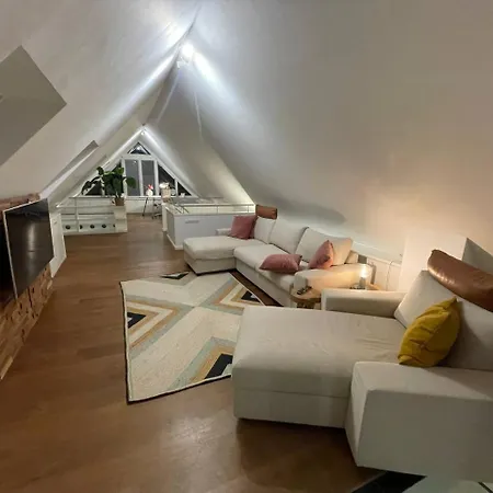 Lägenhet Rooftop Loft Flat For 4 Guests *