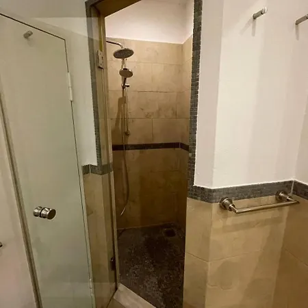 Rooftop Loft Flat For 4 Guests *